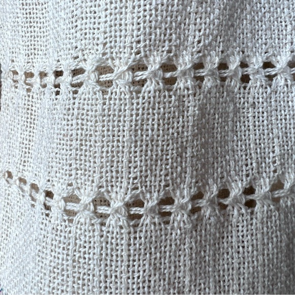 SUMMER TOP | Tan handmade embroidered crocheted shoe sleeve cottage core shirt - Picture 13 of 16